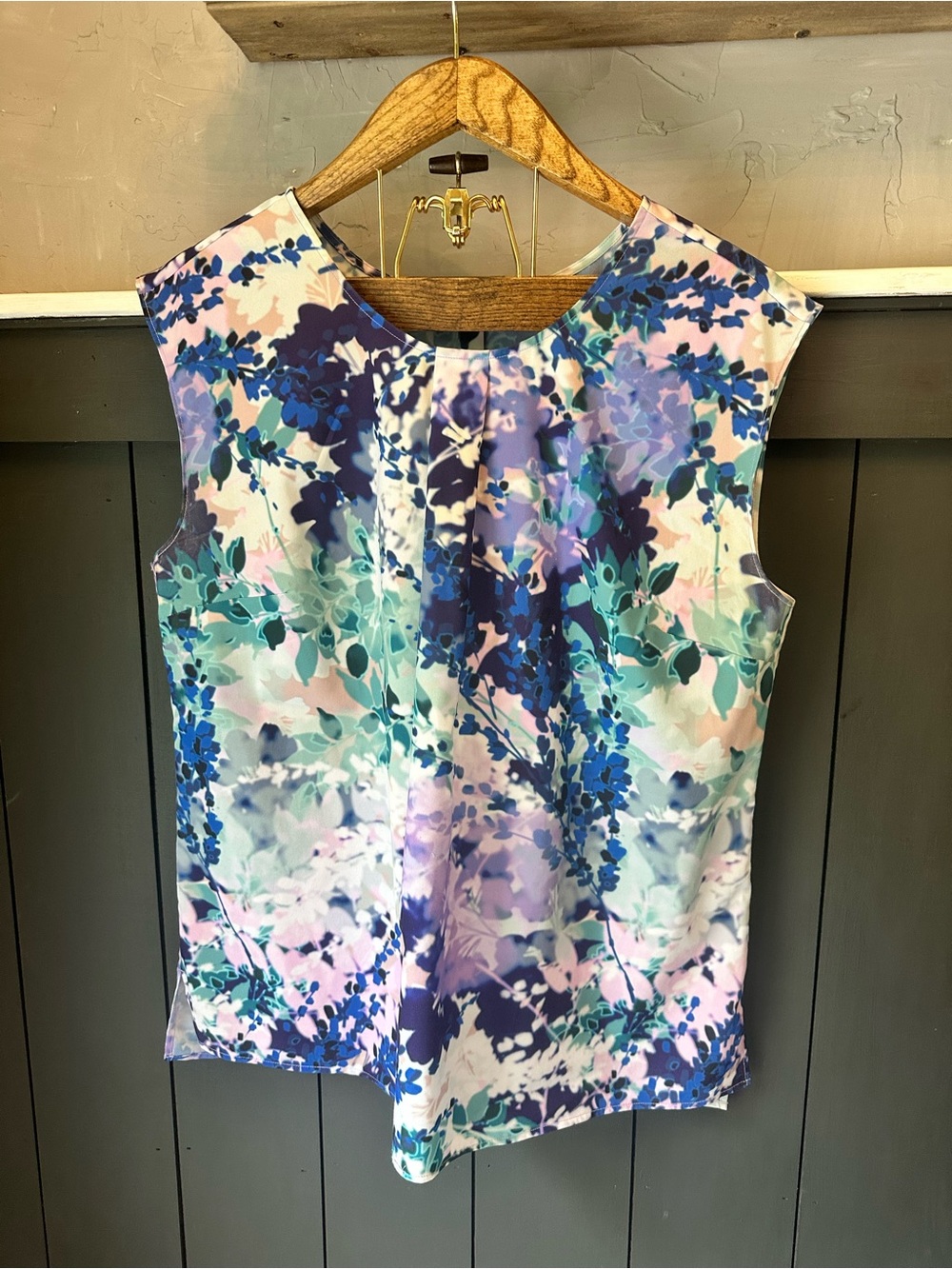 Talbots Floral Sleeveless Top in Blue and Purple size 14